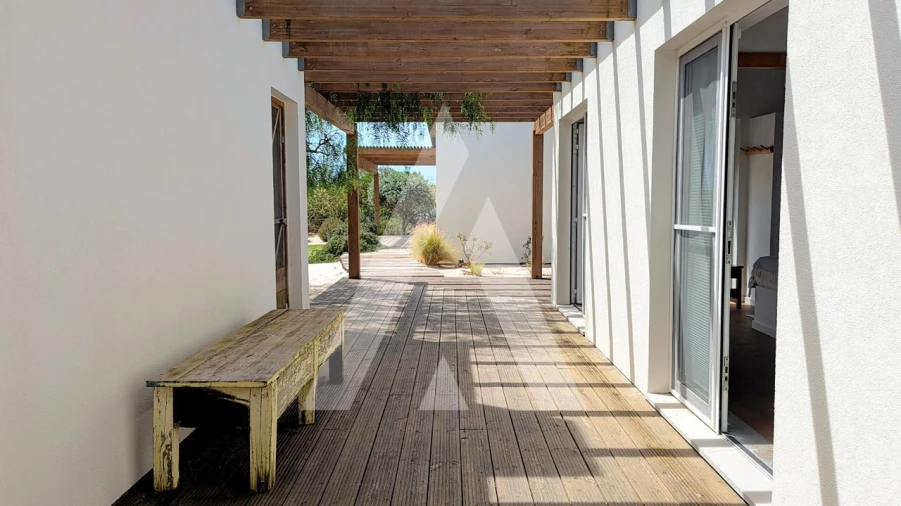 Moradia T5 para Venda em Santa Maria do Castelo e Santiago e Santa Susana Foto 6