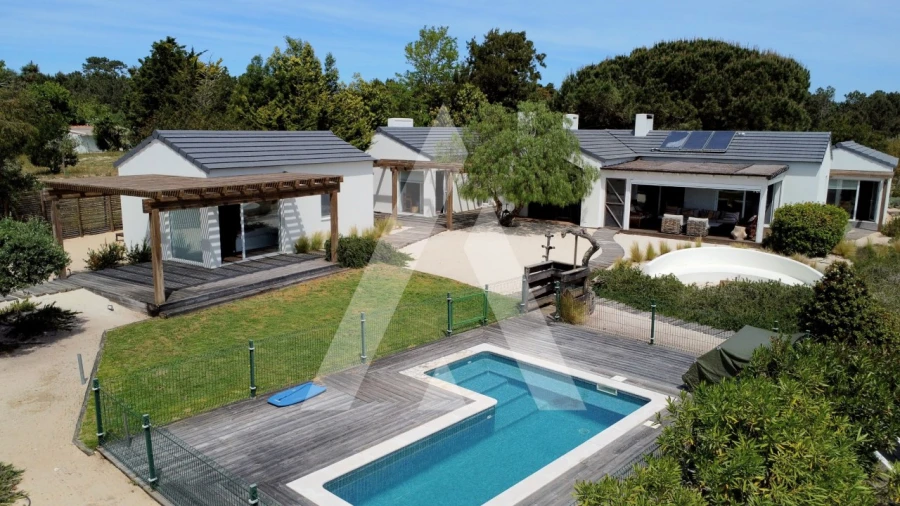 Moradia T5 para Venda em Santa Maria do Castelo e Santiago e Santa Susana Foto 33