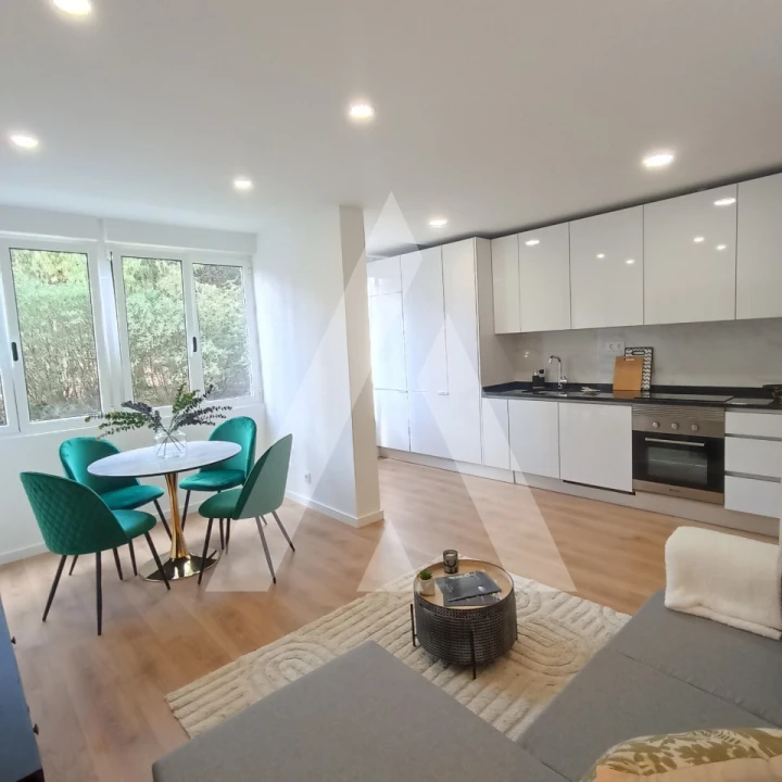 Apartamento T3 para Venda em Benfica Foto 5