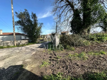 Terreno para Venda em Mazarefes e Vila Fria