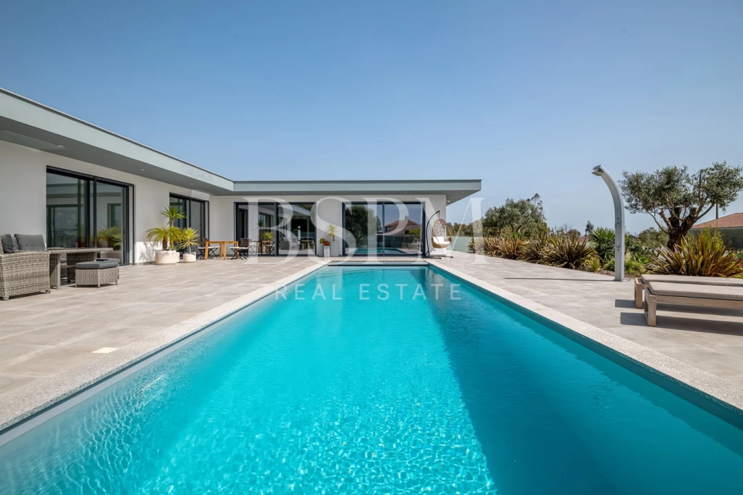 Moradia T4 para Venda em Carvalhal Foto 51