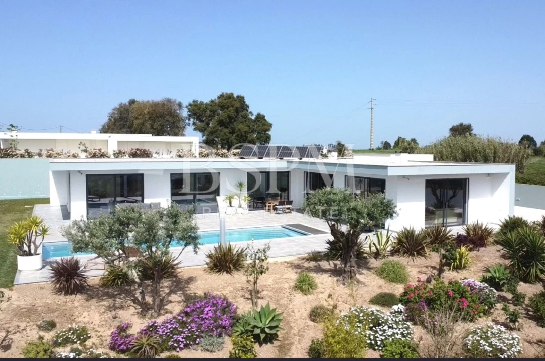 Moradia T4 para Venda em Carvalhal Foto 2