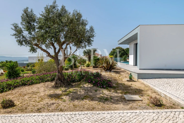 Moradia T4 para Venda em Carvalhal Foto 40