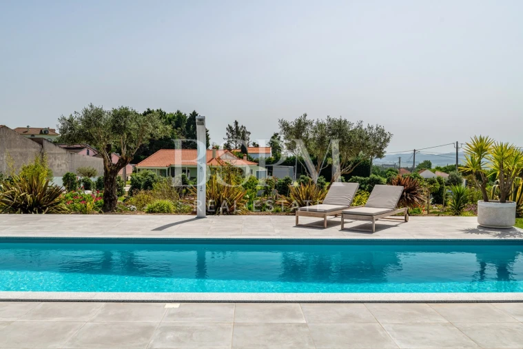 Moradia T4 para Venda em Carvalhal Foto 53