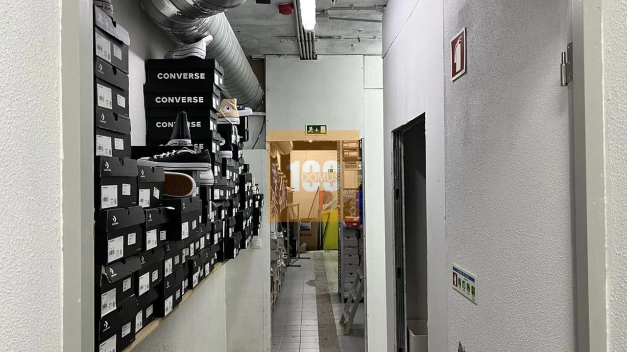 Negócio para Arrendamento em Cedofeita, Santo Ildefonso, Sé, Miragaia, São Nicolau e Vitória Foto 12