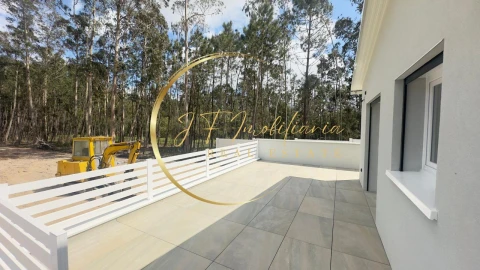 Moradia T3 para Venda em Fonte de Angeão e Covão do Lobo