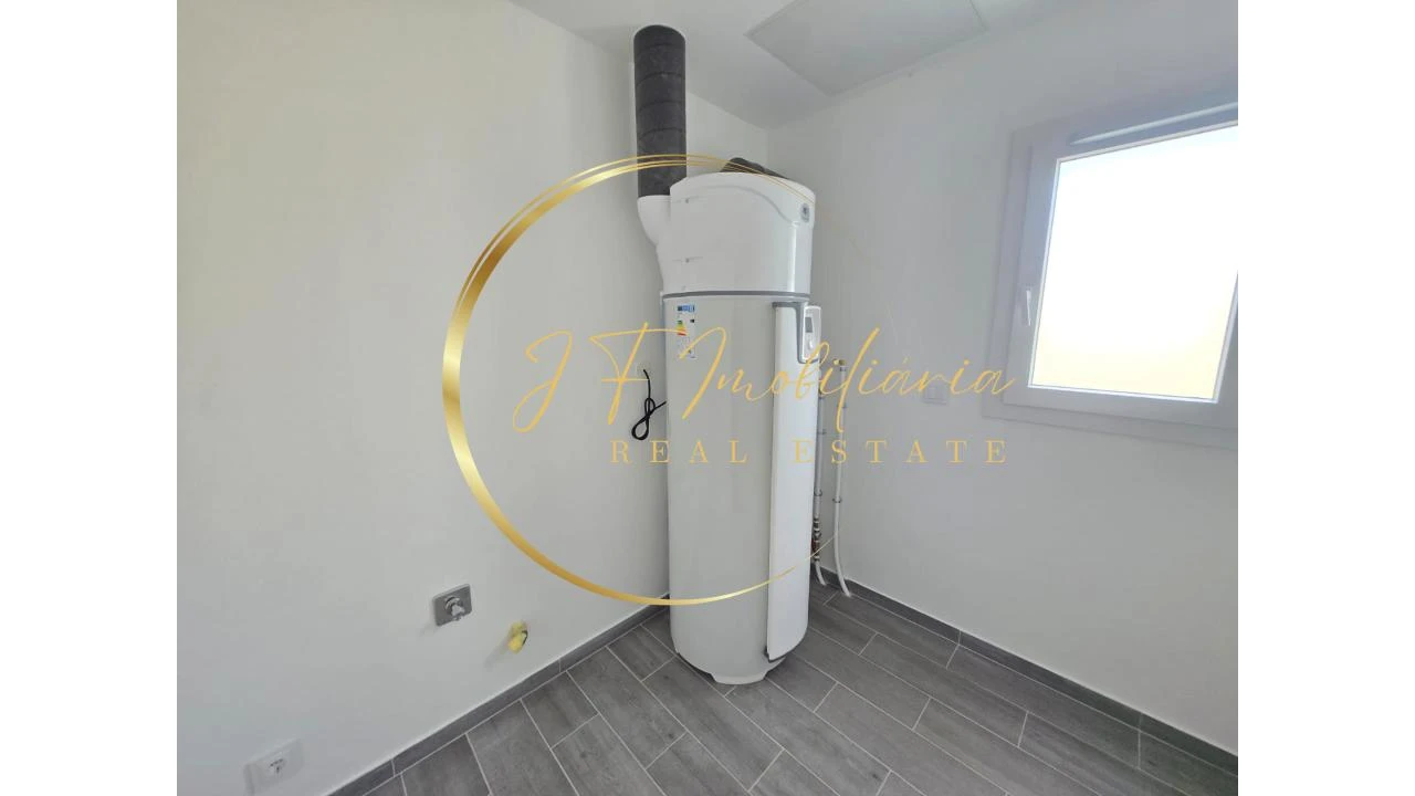 Moradia T3 para Venda em Fonte de Angeão e Covão do Lobo Foto 17