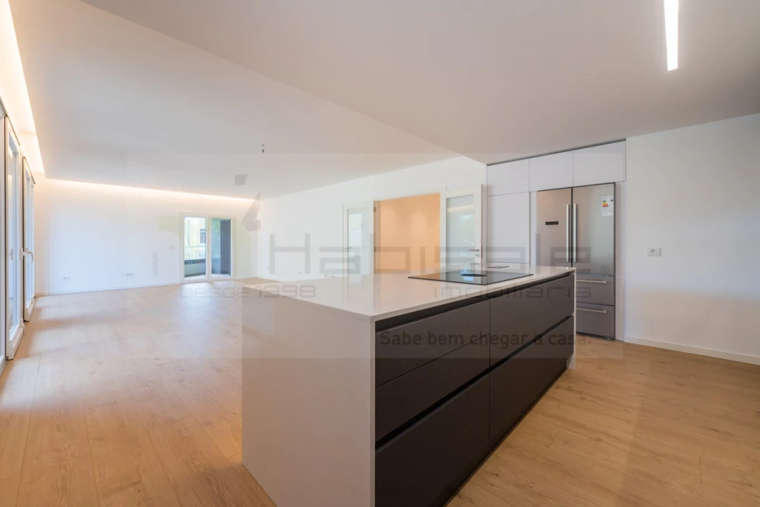 Apartamento T3 para Venda em Carcavelos e Parede Foto 6