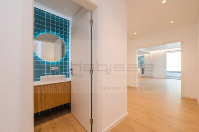 Apartamento T3 para Venda em Carcavelos e Parede