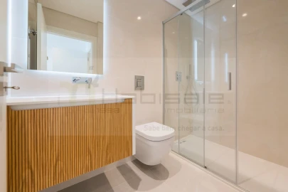 Apartamento T3 para Venda em Carcavelos e Parede