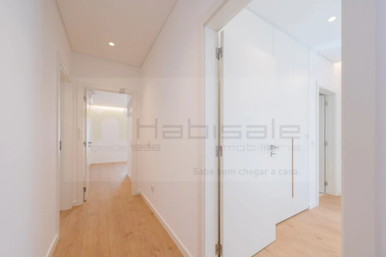 Apartamento T3 para Venda em Carcavelos e Parede Foto 15