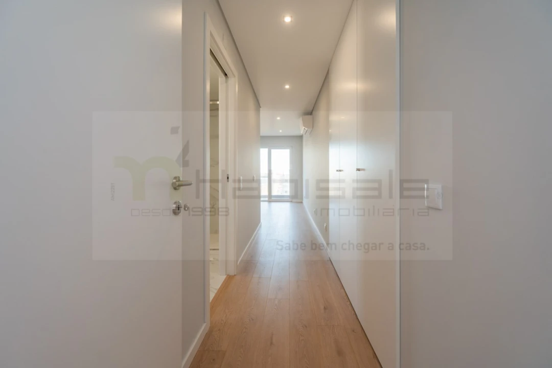 Apartamento T3 para Venda em Carcavelos e Parede Foto 16
