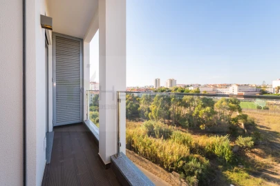 Apartamento T3 para Venda em Carcavelos e Parede