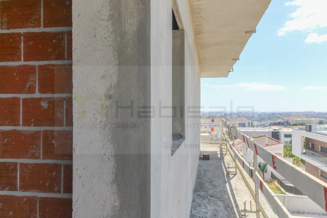 Apartamento T3 para Venda em Santo António dos Cavaleiros e Frielas Foto 2