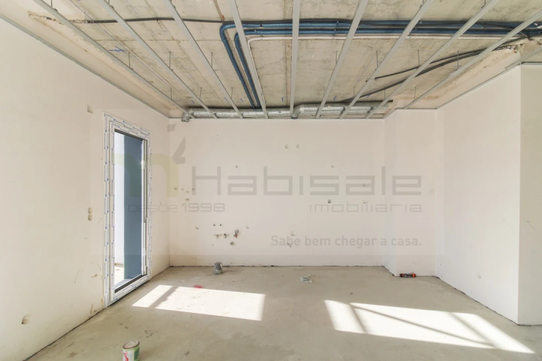 Apartamento T3 para Venda em Santo António dos Cavaleiros e Frielas Foto 4