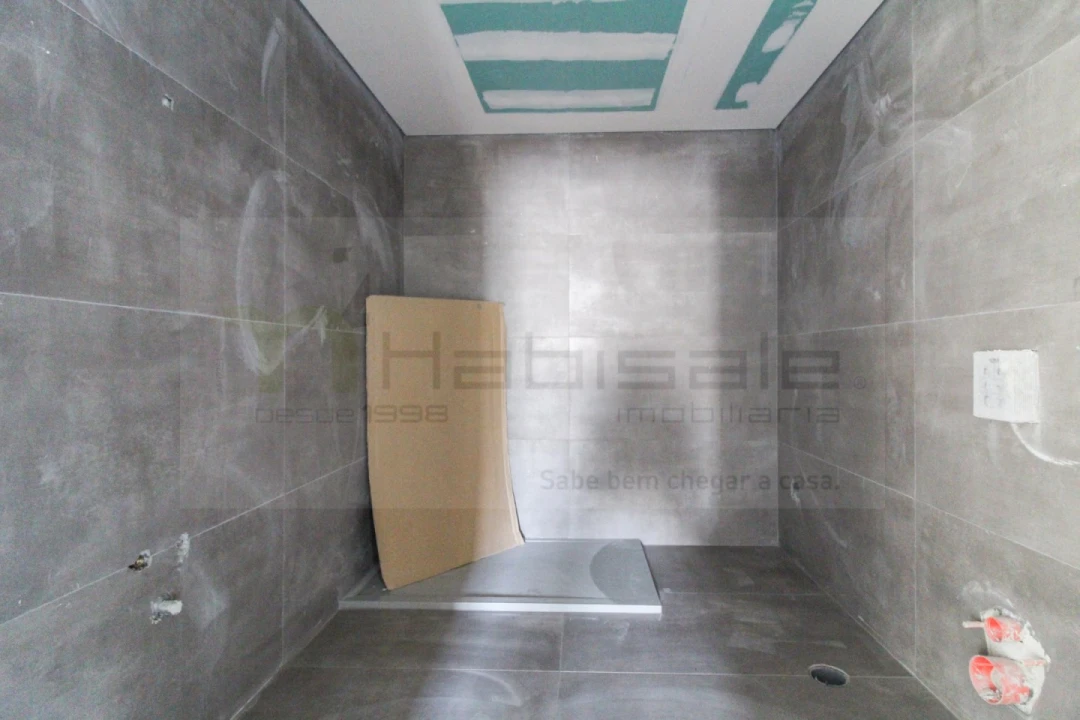 Apartamento T3 para Venda em Santo António dos Cavaleiros e Frielas Foto 12