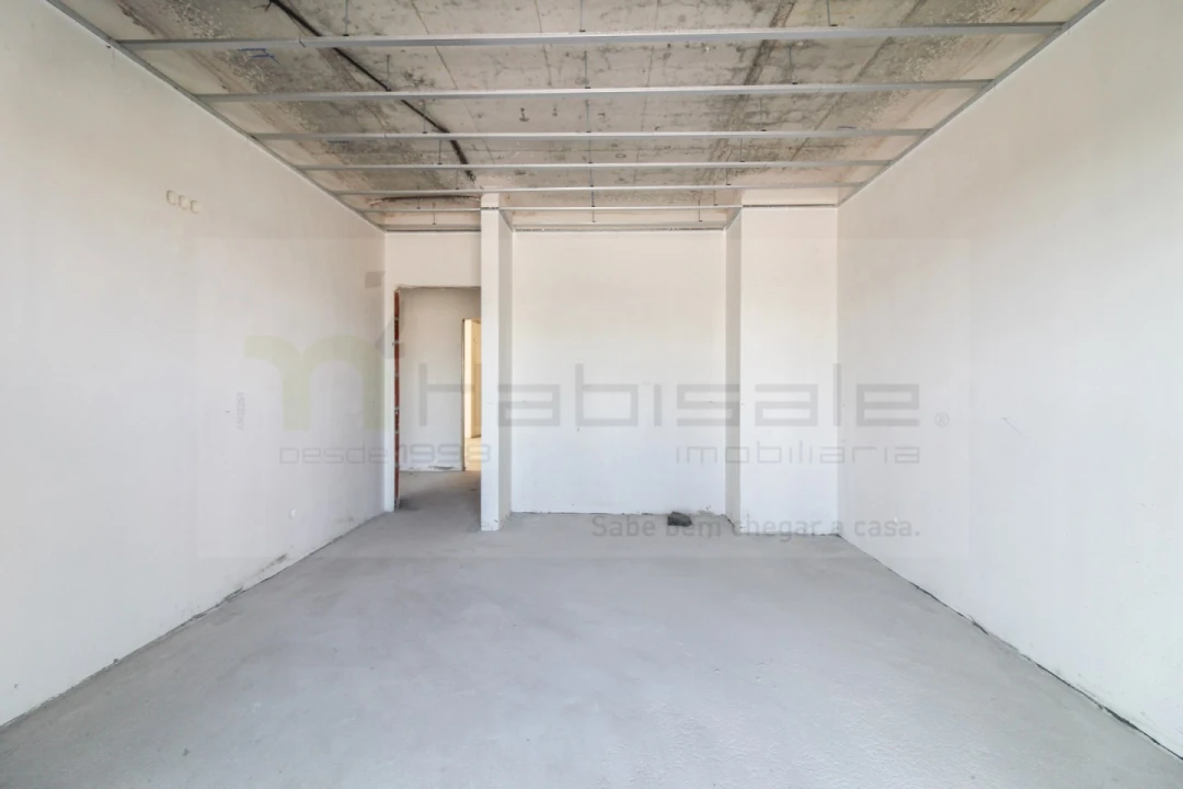 Apartamento T3 para Venda em Santo António dos Cavaleiros e Frielas Foto 14