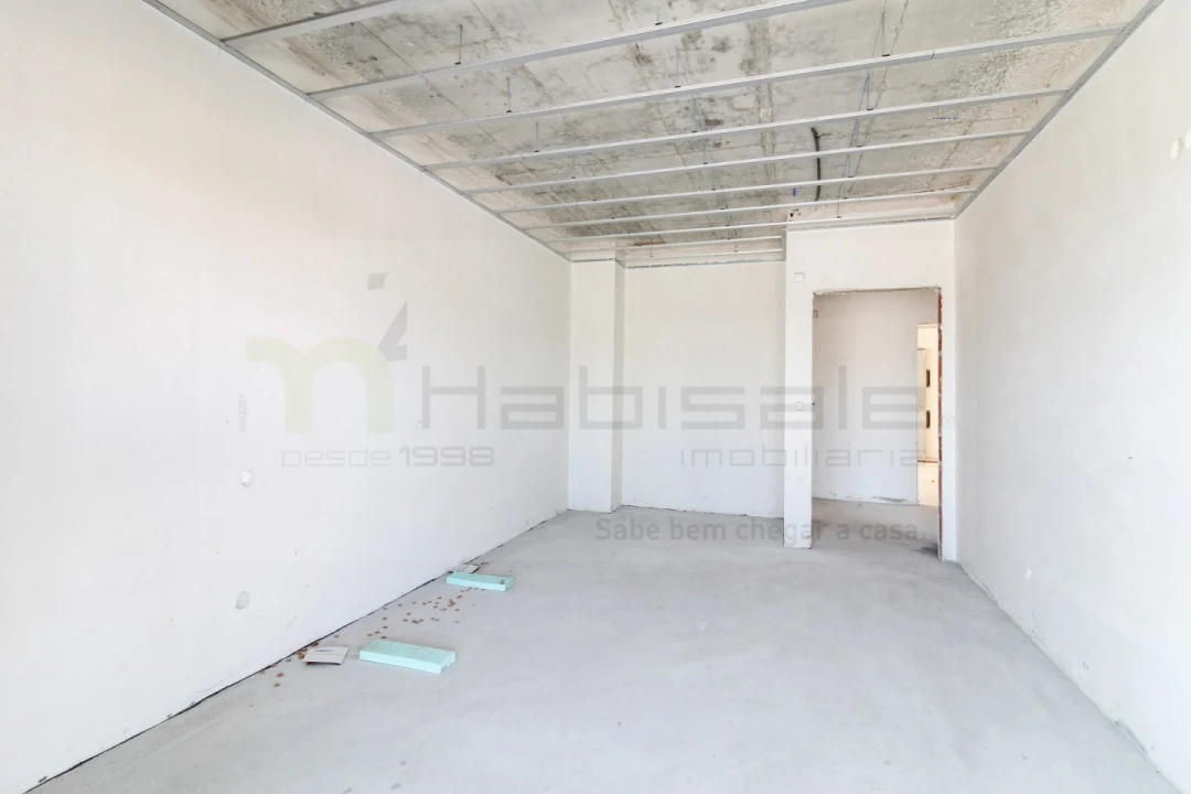 Apartamento T3 para Venda em Santo António dos Cavaleiros e Frielas Foto 16