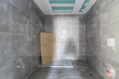 Apartamento T3 para Venda em Santo António dos Cavaleiros e Frielas