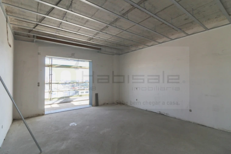 Apartamento T3 para Venda em Santo António dos Cavaleiros e Frielas Foto 19