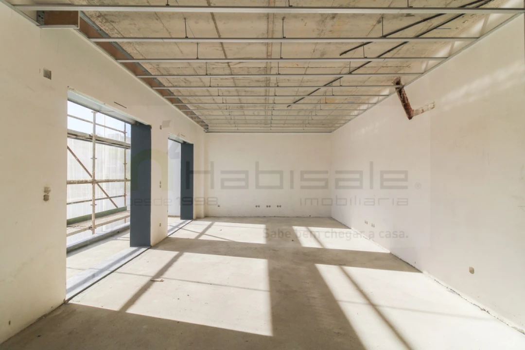 Apartamento T3 para Venda em Santo António dos Cavaleiros e Frielas Foto 1