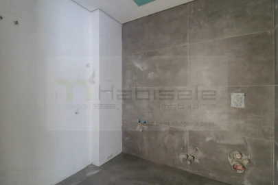 Apartamento T3 para Venda em Santo António dos Cavaleiros e Frielas