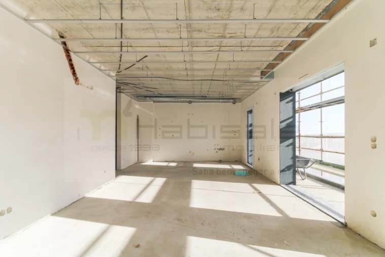 Apartamento T3 para Venda em Santo António dos Cavaleiros e Frielas Foto 4