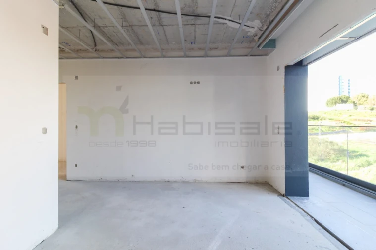 Apartamento T3 para Venda em Santo António dos Cavaleiros e Frielas Foto 8