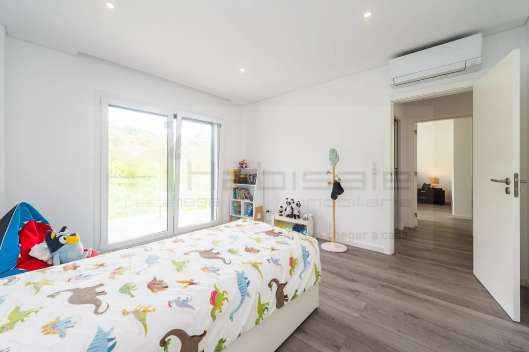 Moradia T4 para Venda em Pontinha e Famões Foto 26