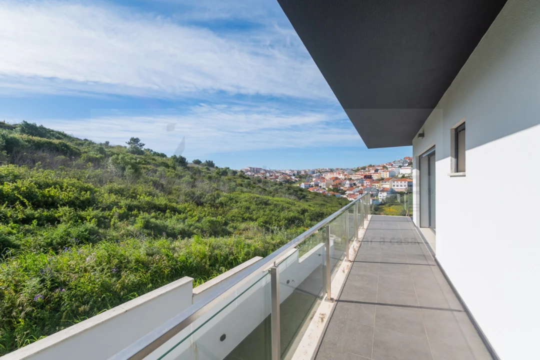 Moradia T4 para Venda em Pontinha e Famões Foto 27