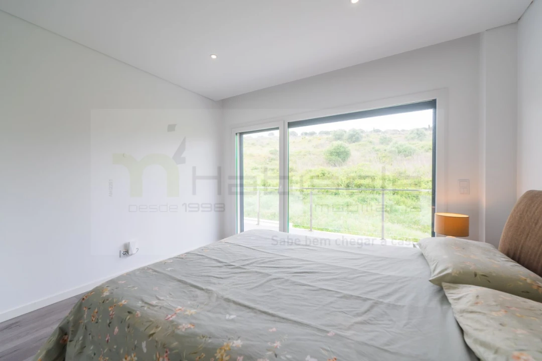 Moradia T4 para Venda em Pontinha e Famões Foto 30