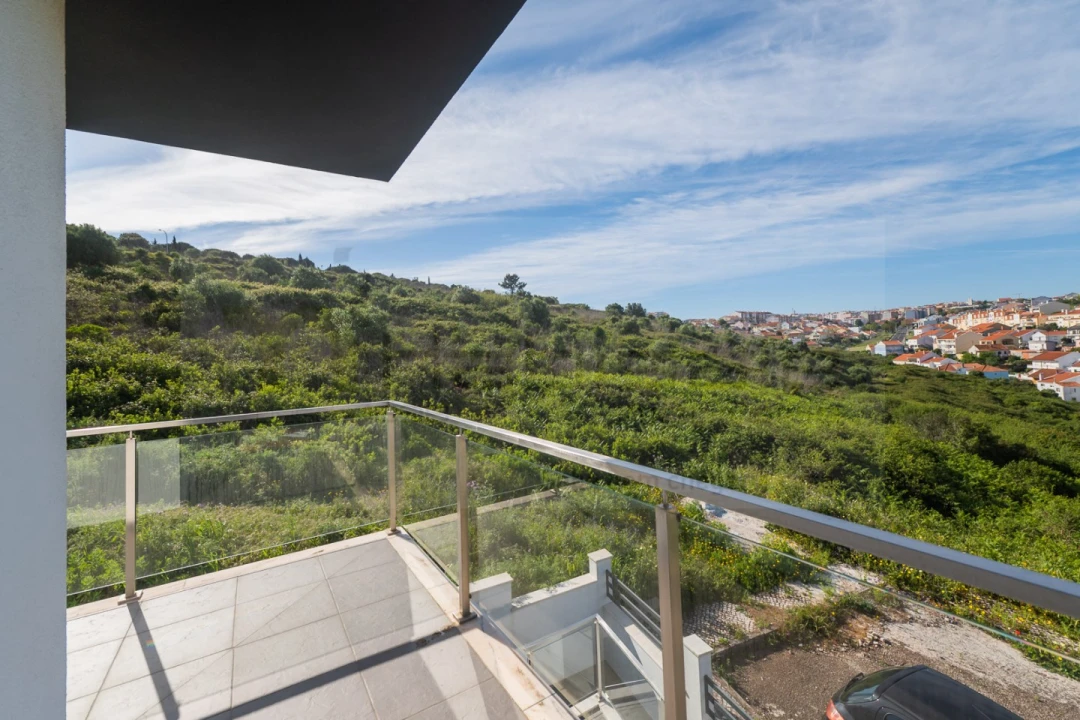 Moradia T4 para Venda em Pontinha e Famões Foto 32