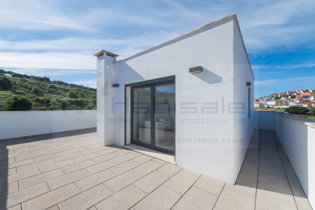 Moradia T4 para Venda em Pontinha e Famões Foto 36