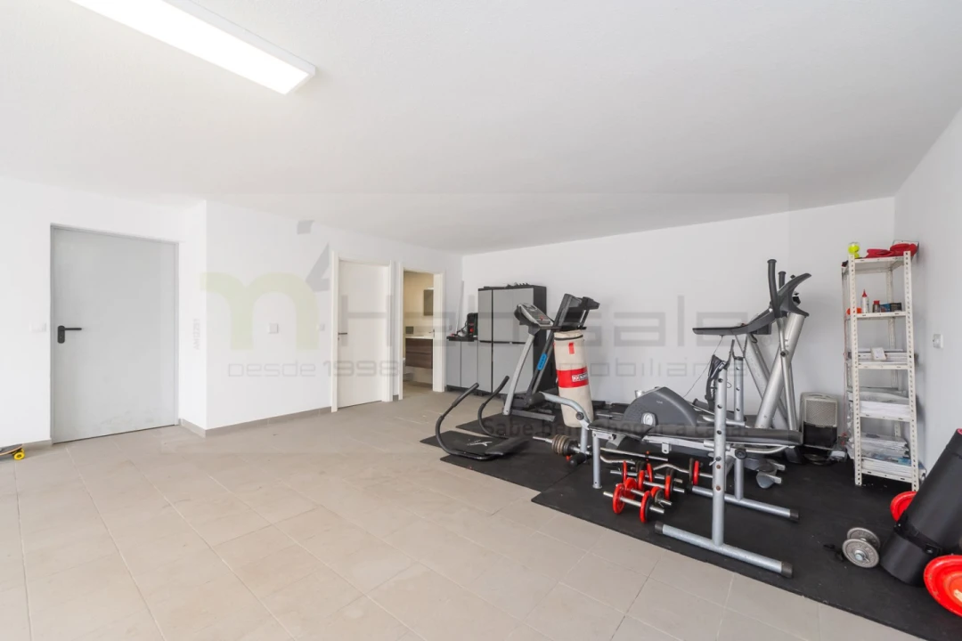 Moradia T4 para Venda em Pontinha e Famões Foto 43