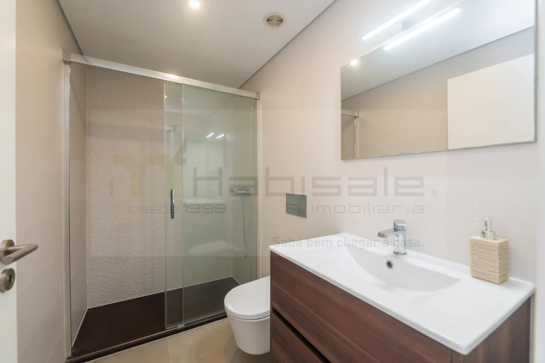 Moradia T4 para Venda em Pontinha e Famões Foto 45