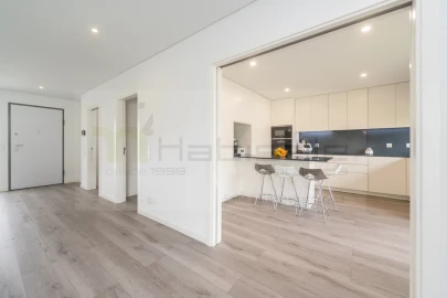 Moradia T4 para Venda em Pontinha e Famões