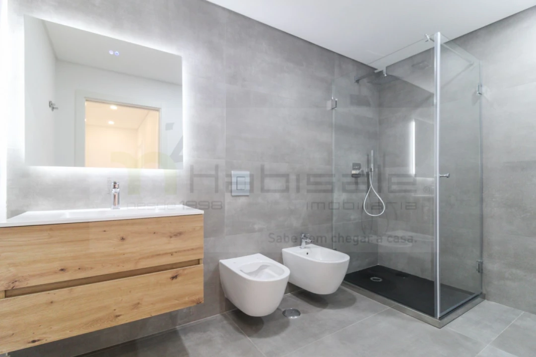 Apartamento T3 para Venda em Santo António dos Cavaleiros e Frielas Foto 6