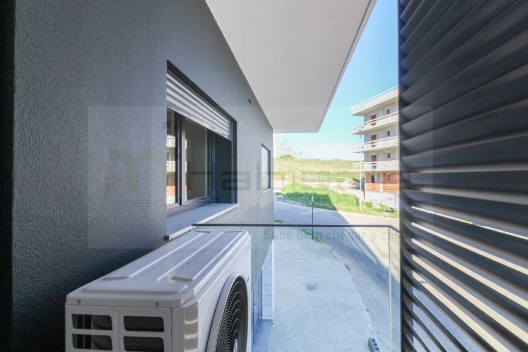 Apartamento T3 para Venda em Santo António dos Cavaleiros e Frielas Foto 19