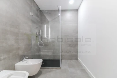 Apartamento T3 para Venda em Santo António dos Cavaleiros e Frielas