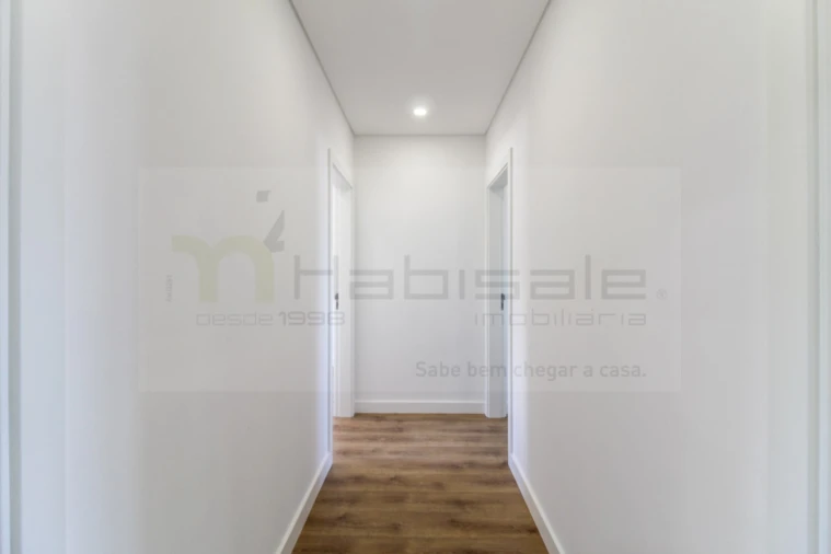 Apartamento T3 para Venda em Santo António dos Cavaleiros e Frielas Foto 12