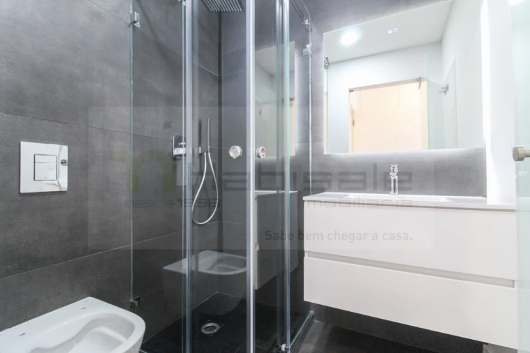 Apartamento T3 para Venda em Santo António dos Cavaleiros e Frielas Foto 16