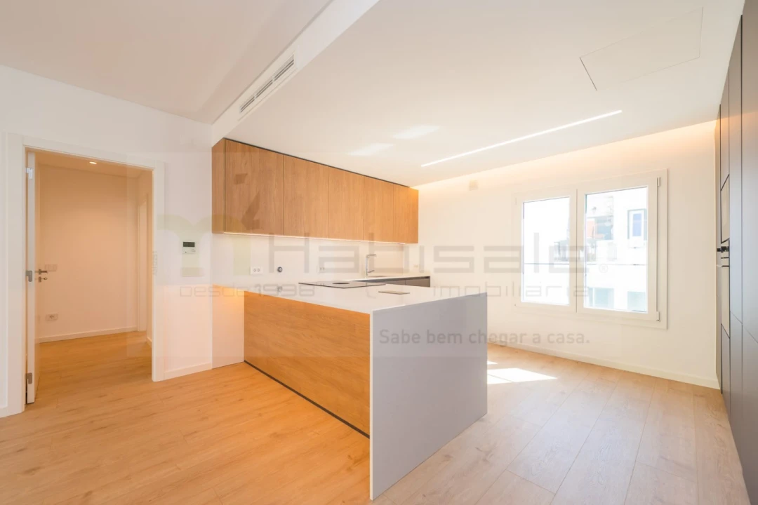 Apartamento T3 para Venda em Carcavelos e Parede Foto 12