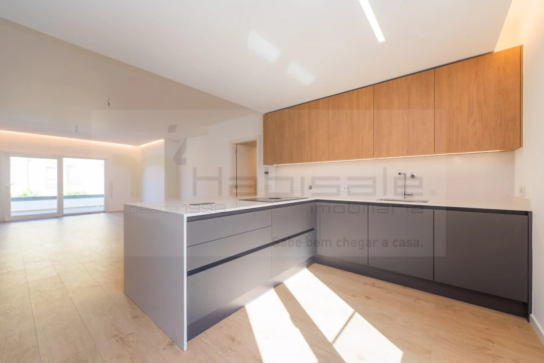 Apartamento T3 para Venda em Carcavelos e Parede Foto 14