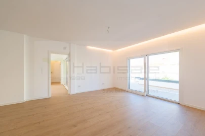 Apartamento T3 para Venda em Carcavelos e Parede