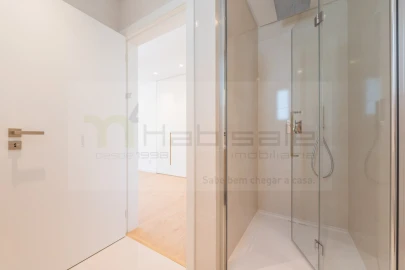 Apartamento T3 para Venda em Carcavelos e Parede