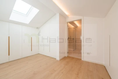 Apartamento T3 para Venda em Carcavelos e Parede