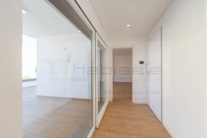 Apartamento T3 para Venda em Carcavelos e Parede