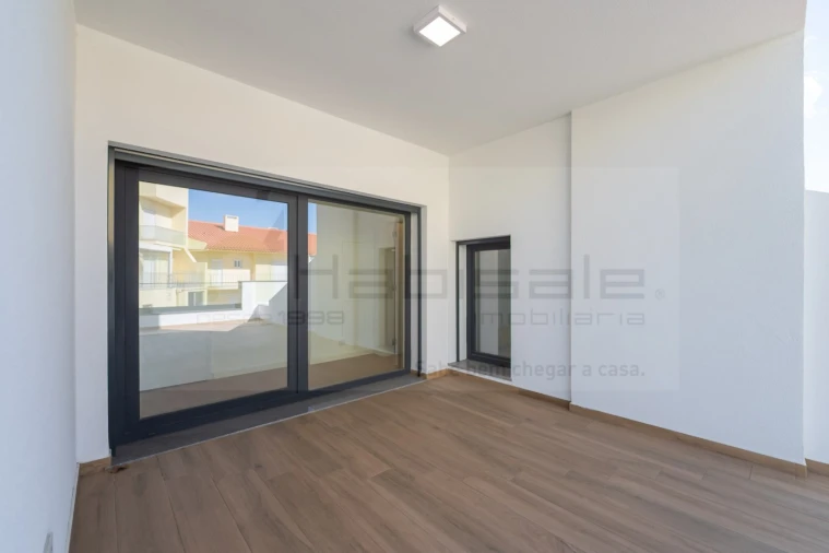 Apartamento T3 para Venda em Carcavelos e Parede Foto 5