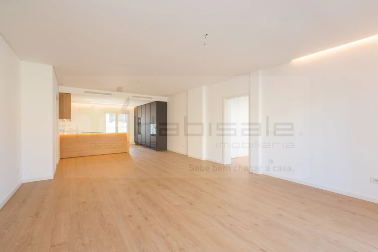 Apartamento T3 para Venda em Carcavelos e Parede Foto 9