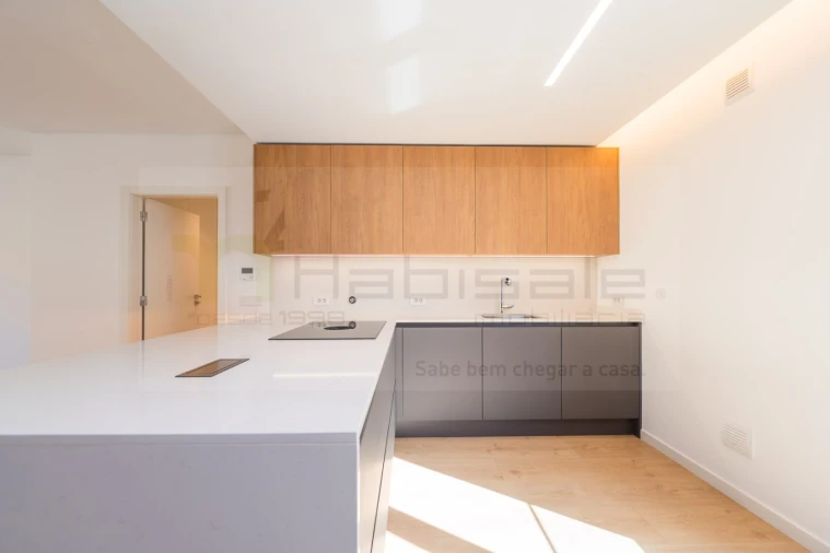 Apartamento T3 para Venda em Carcavelos e Parede Foto 13